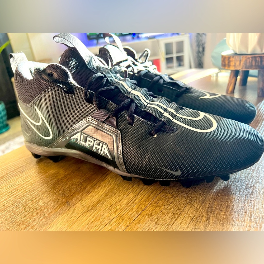 Nike Alpha Football cleats Men’s size 14